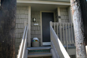 D26 - Seaside Cottage